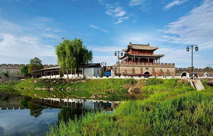 河南商丘古城的景点竟多达50个，北宋称为南京华商之都