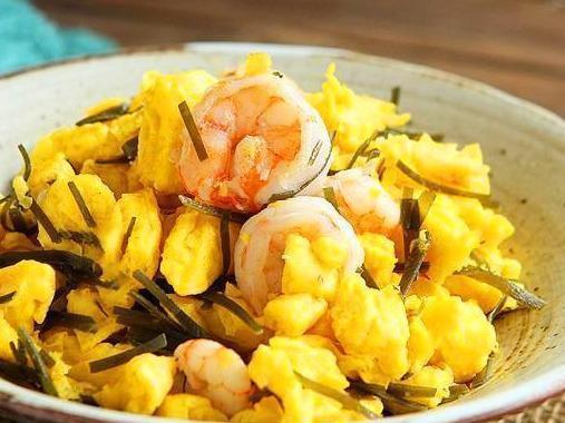 泡椒田鸡，海带虾仁炒鸡蛋，油焖小南瓜这几道家常菜的做法