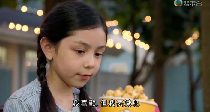 TVB童星混血样貌抢镜！演出经验超丰富，冲出亚洲拍好莱坞电影