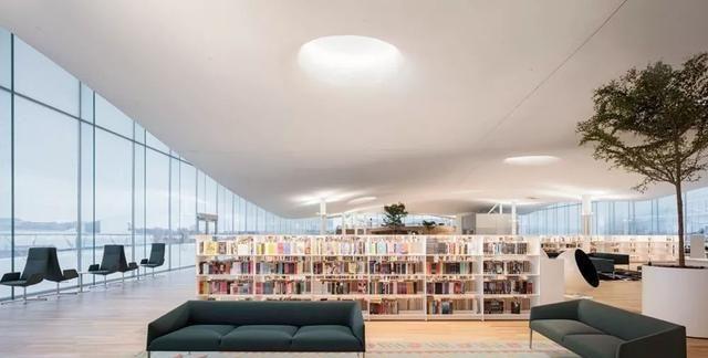 北欧最美图书馆！赫尔辛基Oodi中央图书馆