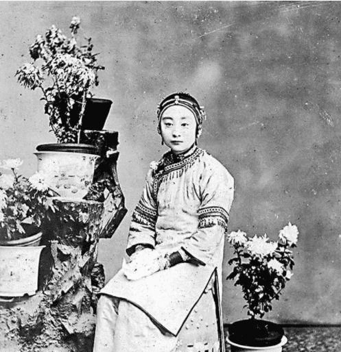 新闻刚刚发布：三线城市的妓女：现状如何？2025年真实生活状态与避坑指南