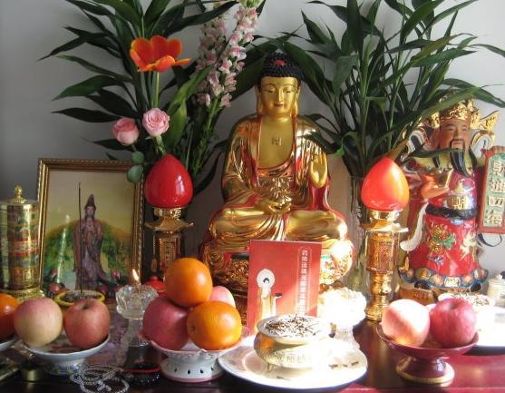 家里供奉的佛菩萨位置很重要，