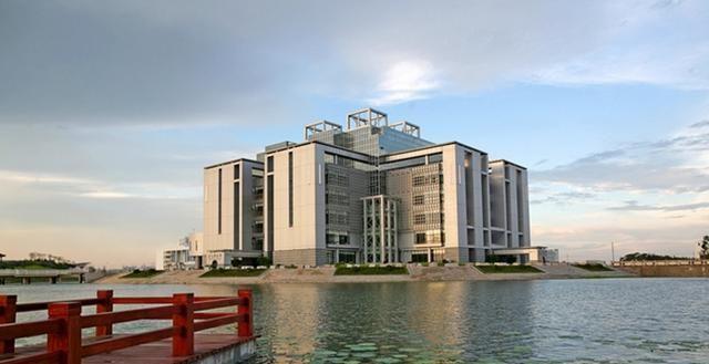 安徽省高校图书馆，各所大学的地标建筑，看看哪个图书馆最气派
