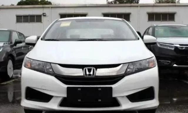 本田最便宜的三款家用车，省油耐开，落地价才8万！