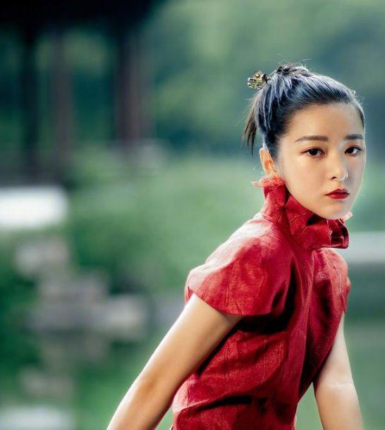 “假小子”徐娇长大了：9岁出演《长江七号》，21岁自立品牌