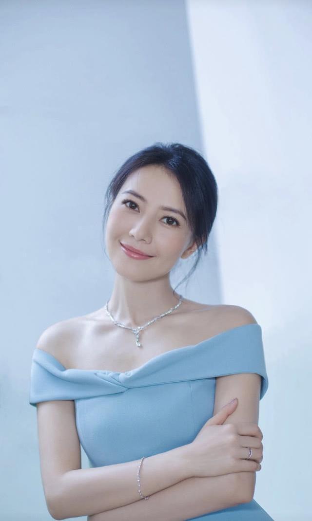 2020年中国最美的五大女星是谁？赵丽颖上榜，第一名神仙姐姐。
