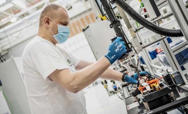 斯柯达捷克工厂复工，并重新启动了动力电池生产线