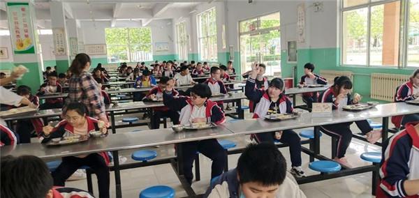 用心防御疫情，用爱守护学生——青州开发区初中初三年级开学记
