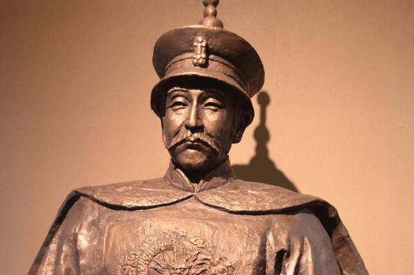 八旗的旗主是什么？为何官员升官后最怕见旗主