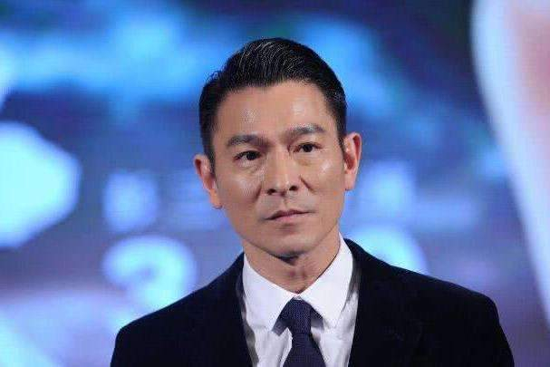 网曝四大天王巨星捐款：刘德华2千万，张学友的数目才叫人难想象