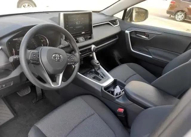 21.8万喜提丰田RAV4荣放，刚开两个月车主表示：有点失望！