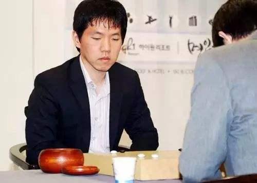 近代围棋吴清源首屈一指，中国的聂卫平相比韩国李昌镐，谁厉害？