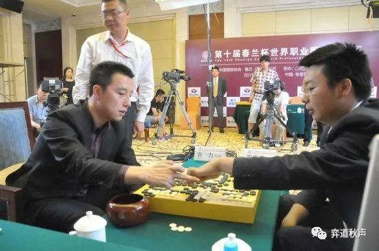 用力量去支撑“宇宙”（四） 当代棋手的“攻杀模样棋”