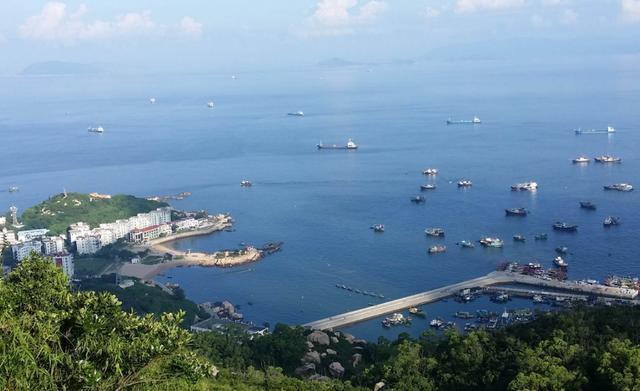 广东的两座宜居城市，风景迷人旅游资源丰富，却不是深圳和广州