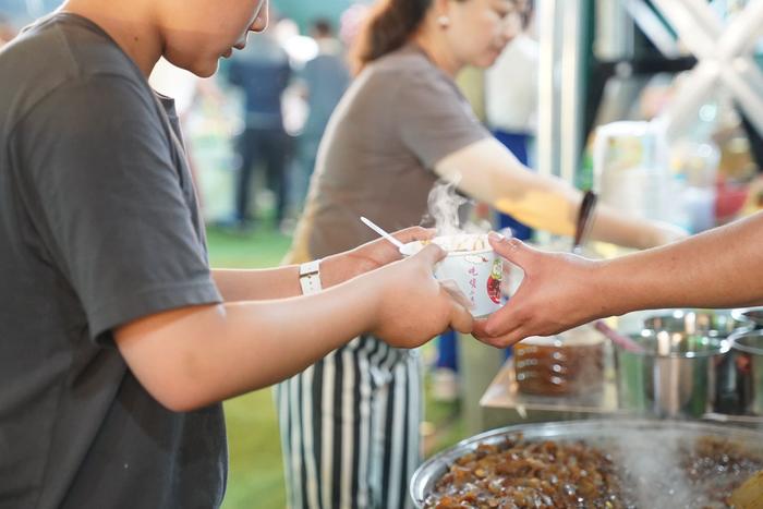 郑州北红树林夜市开始打卡各种美食 就等你来尝鲜呢