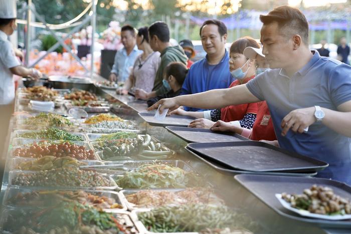 郑州北红树林夜市开始打卡各种美食 就等你来尝鲜呢