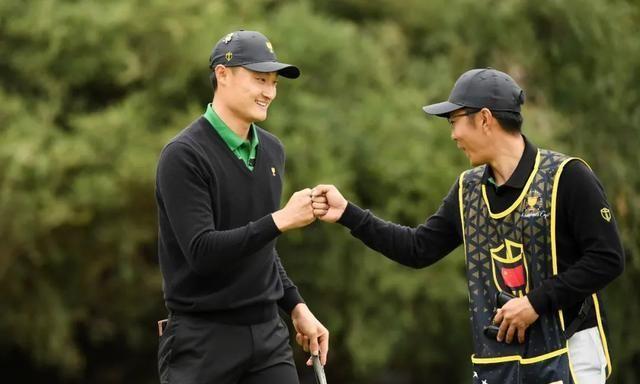李昊桐：“这次的赛事停摆让我更爱高尔夫了。”