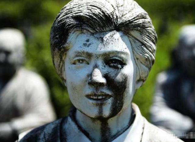 日本的“兵马俑”！花4亿打造800尊雕像，阴森恐怖晚上无人敢靠近