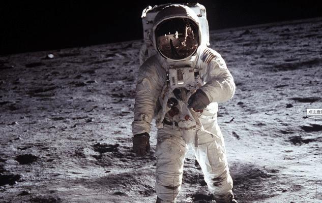 人在月球上睡一晚, 那么地球过去了多久? 科学家告诉你真实答案