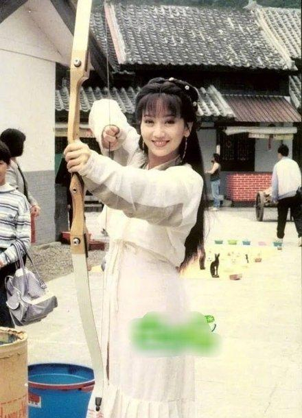 童年时期都把赵雅芝当女神，原来叶童陈美琪年轻时颜值也这么能打