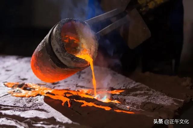 盐设计 · 给雷峰塔穿上铜衣的朱炳仁，用熔铜打造五彩的铜雕艺术