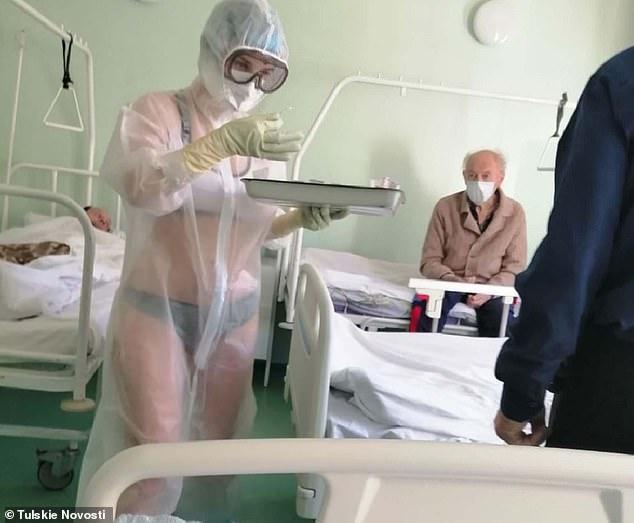 俄护士着透视装爆红将受惩罚，政客强烈反对：她激起患者的求生欲