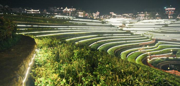 贵州奢香古镇，全国唯一城市花海梯田，过向往的生活！