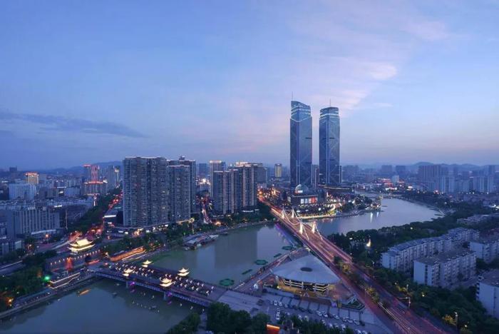 深入了解浙江服务器机柜费用及其影响因素 (读懂浙江)-虎跃云资讯网
