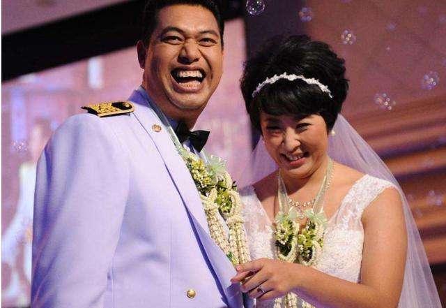 奥运冠军冯坤嫁给“泰国排球教父”生子，如今混血宝宝会三国语言