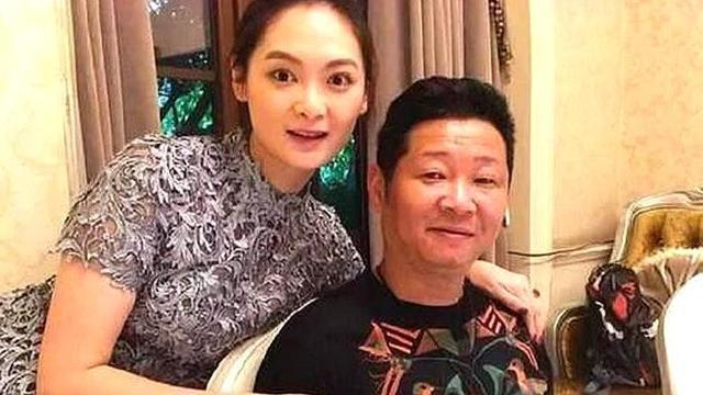 《康熙微服私访记》三德子赵亮拍新戏，身材发福，娇妻惹人羡