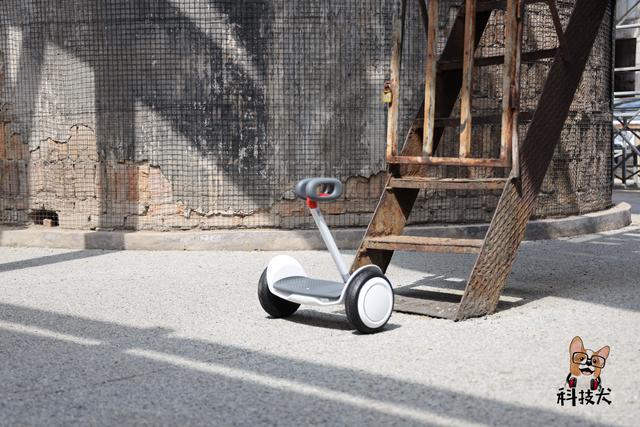 九号平衡车Nano体验：专为儿童用户打造智能语音体感代步车