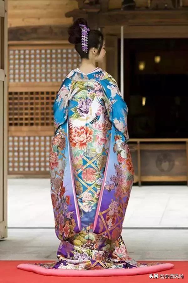 美极了的日本婚礼礼服，像极了唐朝的服饰