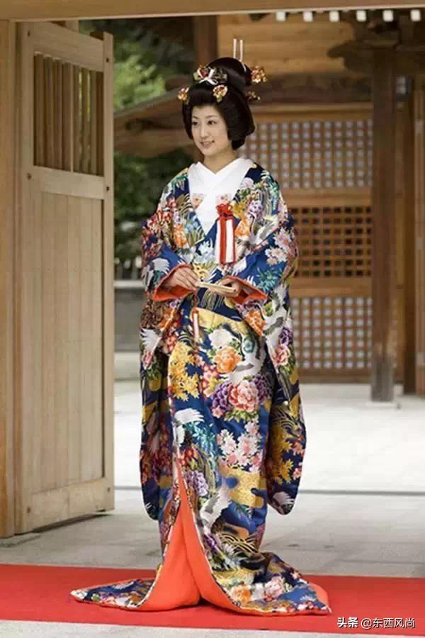 美极了的日本婚礼礼服，像极了唐朝的服饰