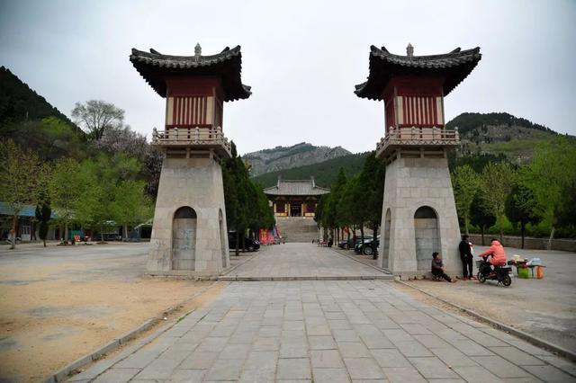 山东人气很旺的一座寺庙，是山东佛寺发祥地，历经千年历史