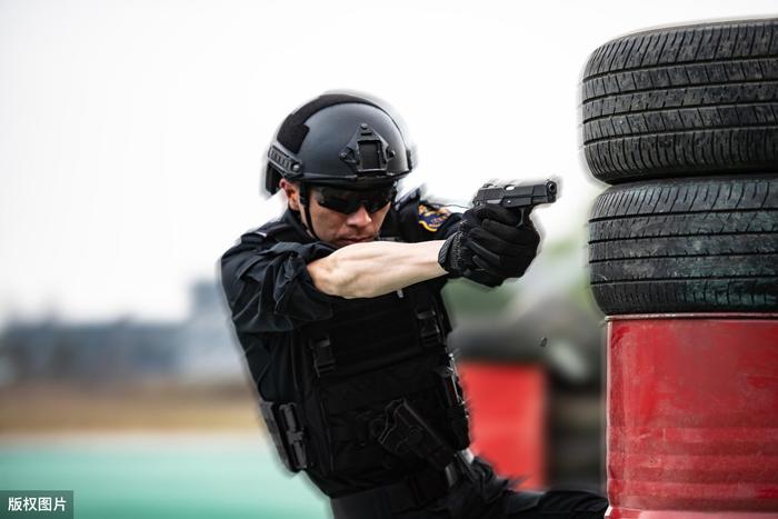 特警执行任务时蒙面，你知道原因吗？