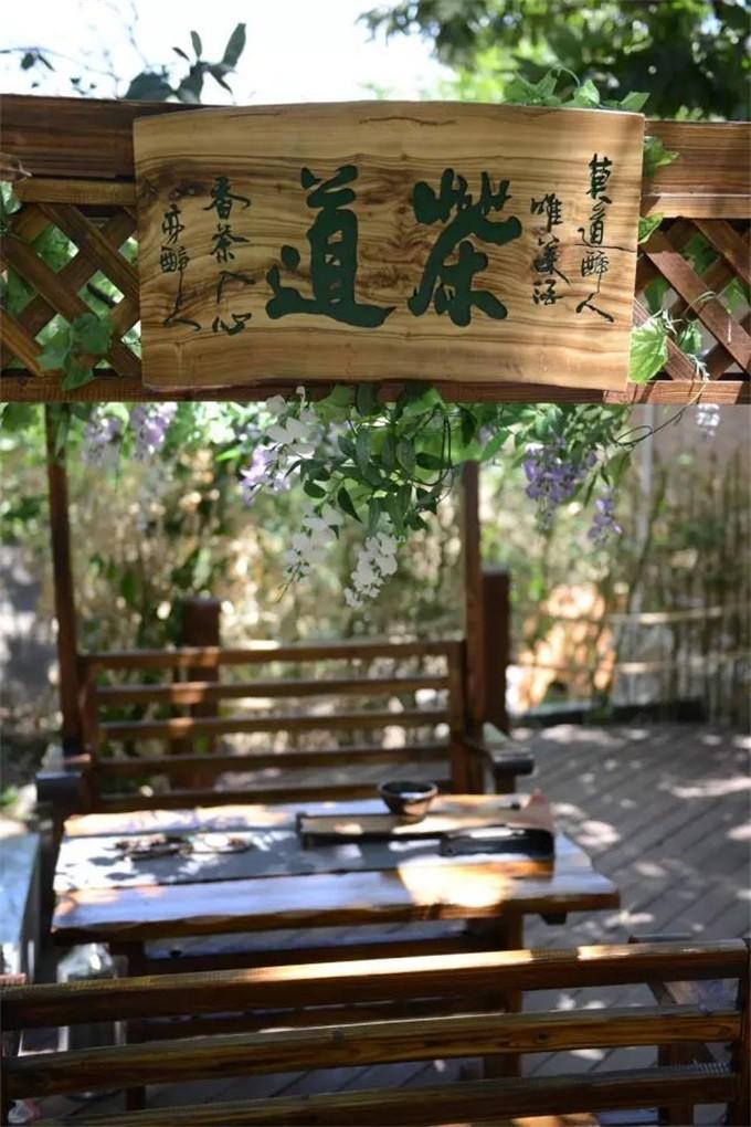 藏在蓟县的会仙谷山庄室内外绿荫成片，不光凉快舒适，还美呆了！