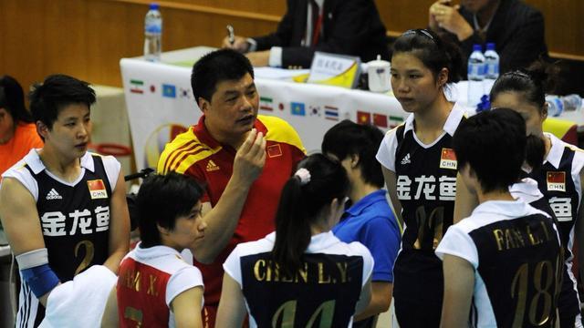 伦敦奥运会上拥有惠若琪、王一梅等人的中国女排为何败给了日本？