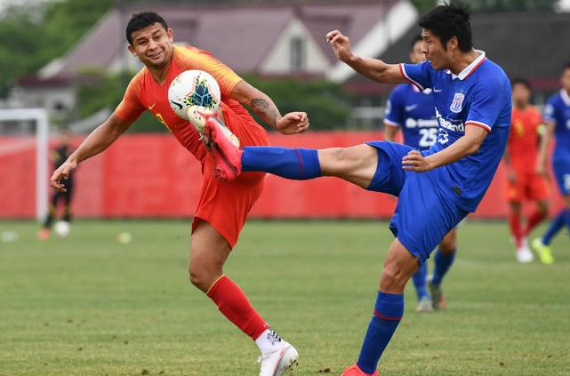 4-1上港！4-0申花！两场轰入8球 国足太强了 恭喜李铁