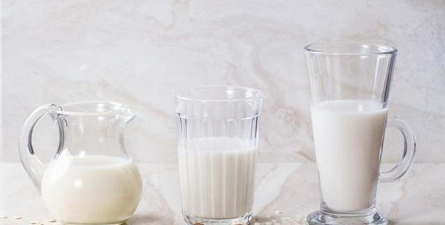 牛奶界最大谎言，你还在买脱脂牛奶吗？