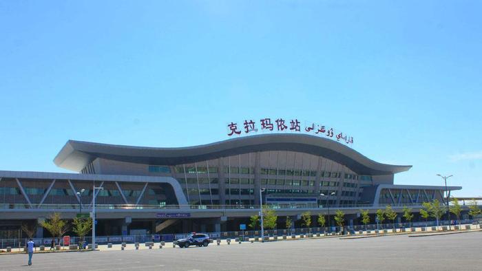 新疆克拉玛依市主要的三座火车站一览