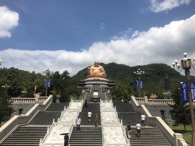 浙江被“遗忘”的古寺，建有全球最大弥勒佛像，深受帝王将相厚爱
