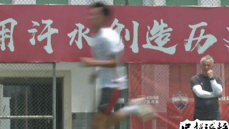中超又1个恒大！记者爆料：超过10位国脚尝试加盟深圳队！