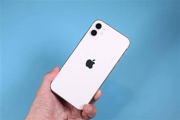 疑似iPhone 12主板谍照曝光：设计变长，手写笔设计稳了？