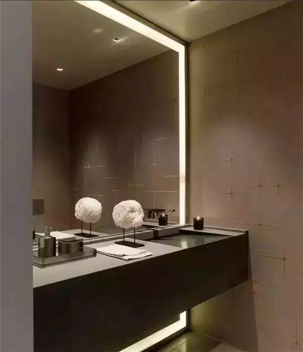 卫生间装修，照明灯光设计要合理，才能营造出温馨舒适的氛围