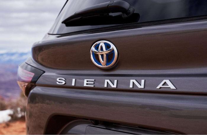 即将国产的丰田全新一代Sienna能与别克GL8一战？