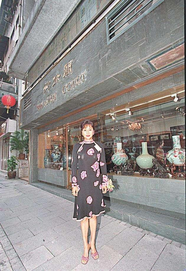 赌王一生的爱恨纠缠,他用情最深的是哪一个女人?