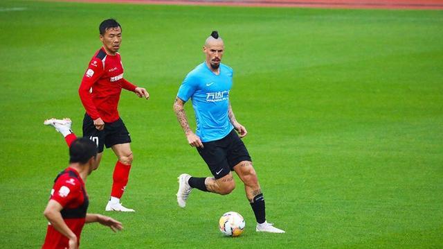 热身赛两连胜，大连人3:0黑龙江FC，崔明安连续进球郑龙爆发