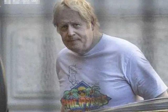 英国首相面色惨白似鬼，人类与病毒的这场较量，还远远没有结束！