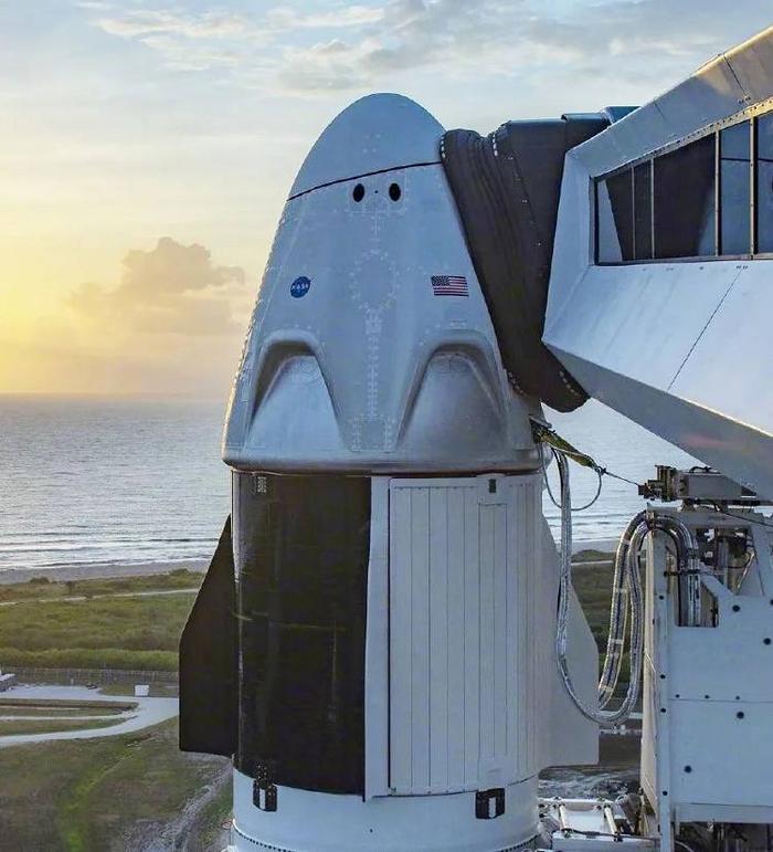 SpaceX实现载人首飞！马斯克的太空梦又进一步