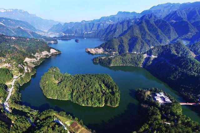 重庆又一景点走红，有着“蜀东西湖”的美誉，据说是因地震形成的